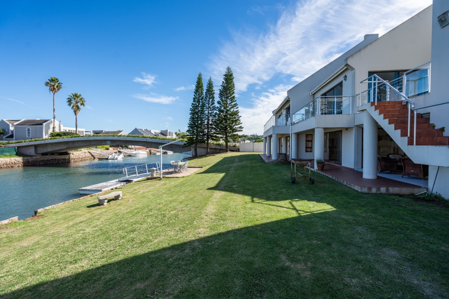 7 Bedroom Property for Sale in Royal Alfred Marina Eastern Cape